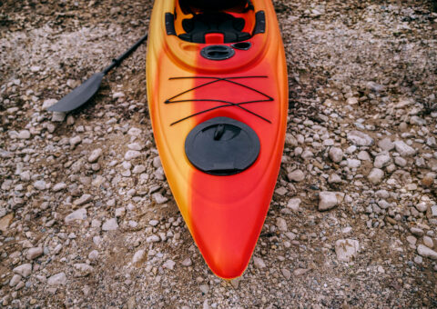 kayak-on-shore